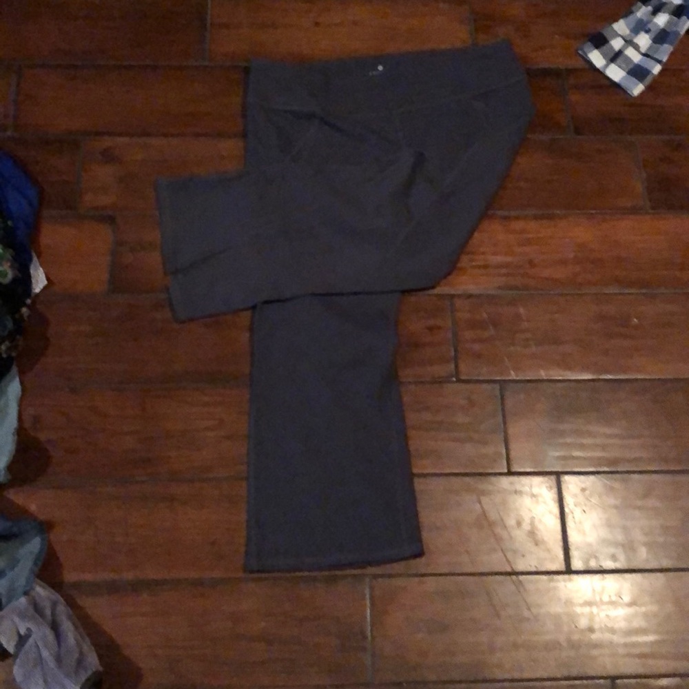 Athleta gray capris
